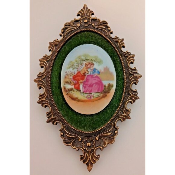 Vintage Fragonard Couple Cameo Ornate Frame Wall Plaque Made in Italy Decor - Picture 7 of 8